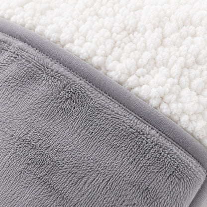 Texturas de manta gris y sherpa blanca