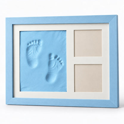Marco de huellas de bebé azul pastel