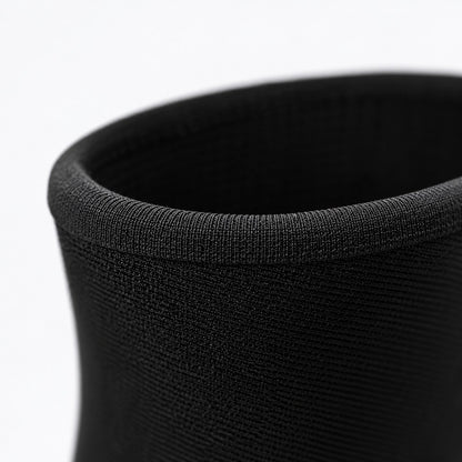 Primer plano de tubo textil negro